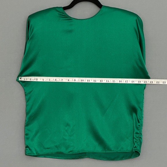 Lots of 2 VTG 80s 90s Womens Tops 10 Black Green Satin Short Sleeve Shell Blouse - Picture 5 of 10